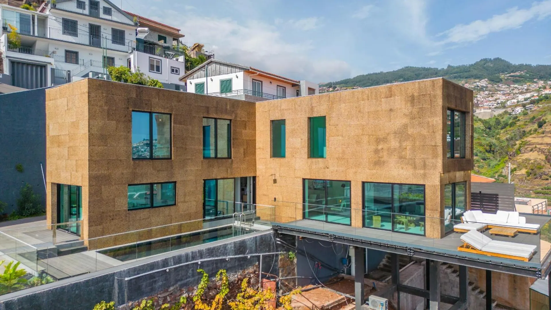 House Of Cork And Ivy - By Wehost Villa Camara de Lobos