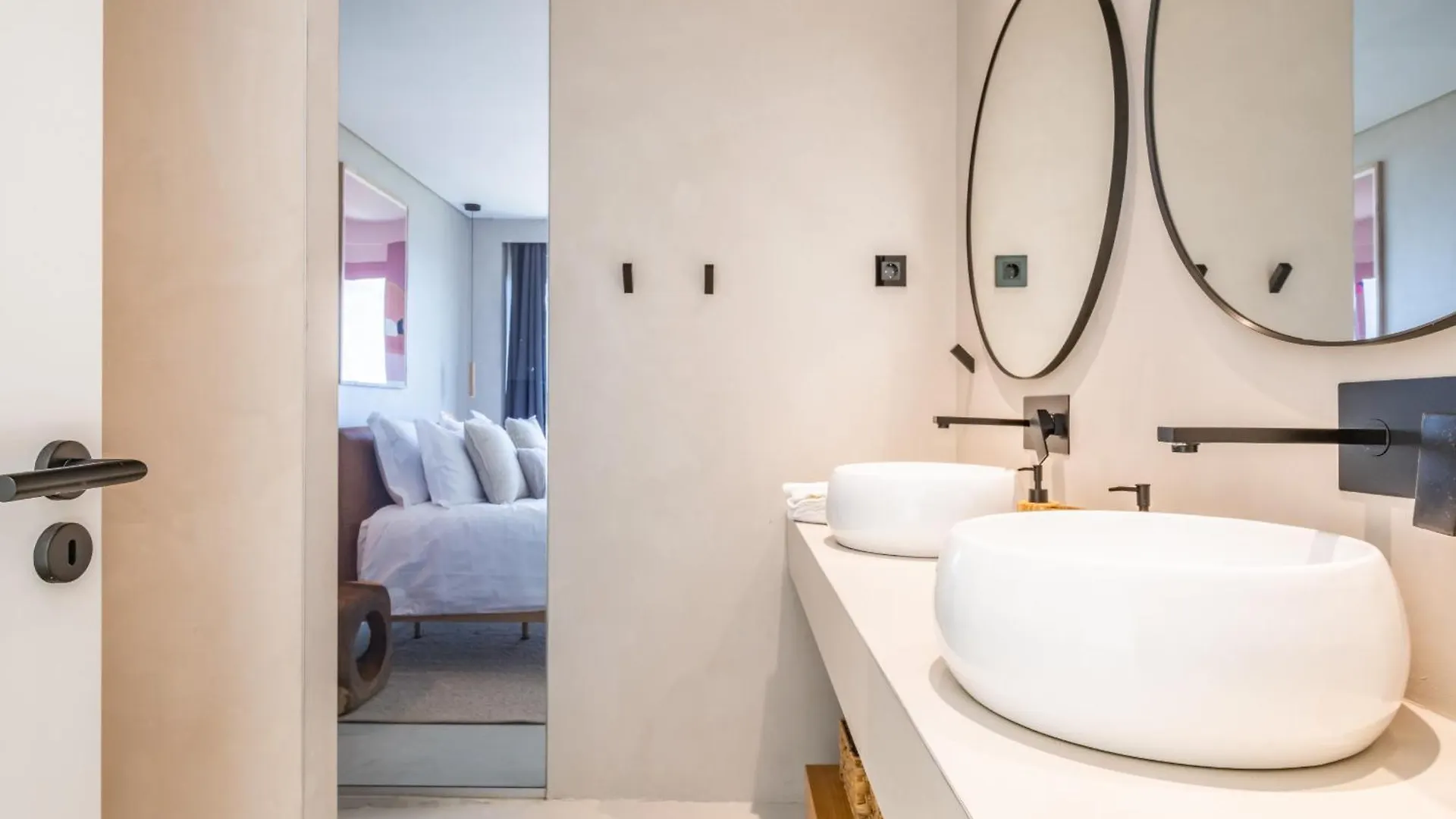 House Of Cork And Ivy - By Wehost Villa Camara de Lobos